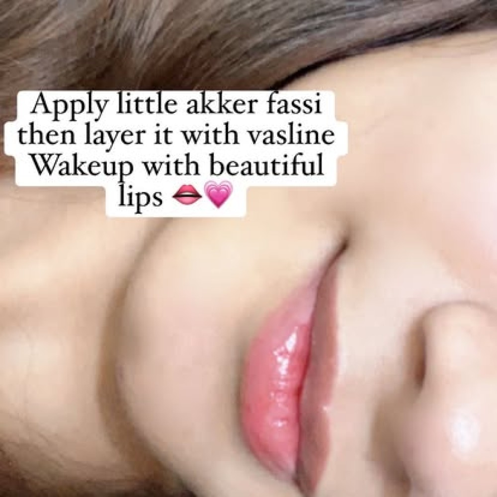 Traditional Moroccan Aker Fassi lipstick in clay pot – natural herbal cosmetic product