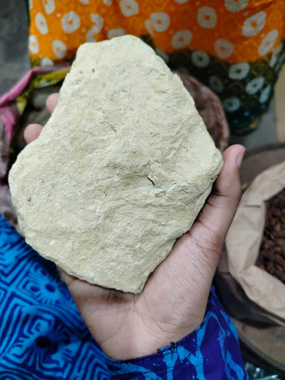 pure মুলতানি মাটি 100gm ডেলিভারি সহ  200 tk